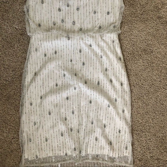 White beaded cocktail dress - Picture 4 of 4